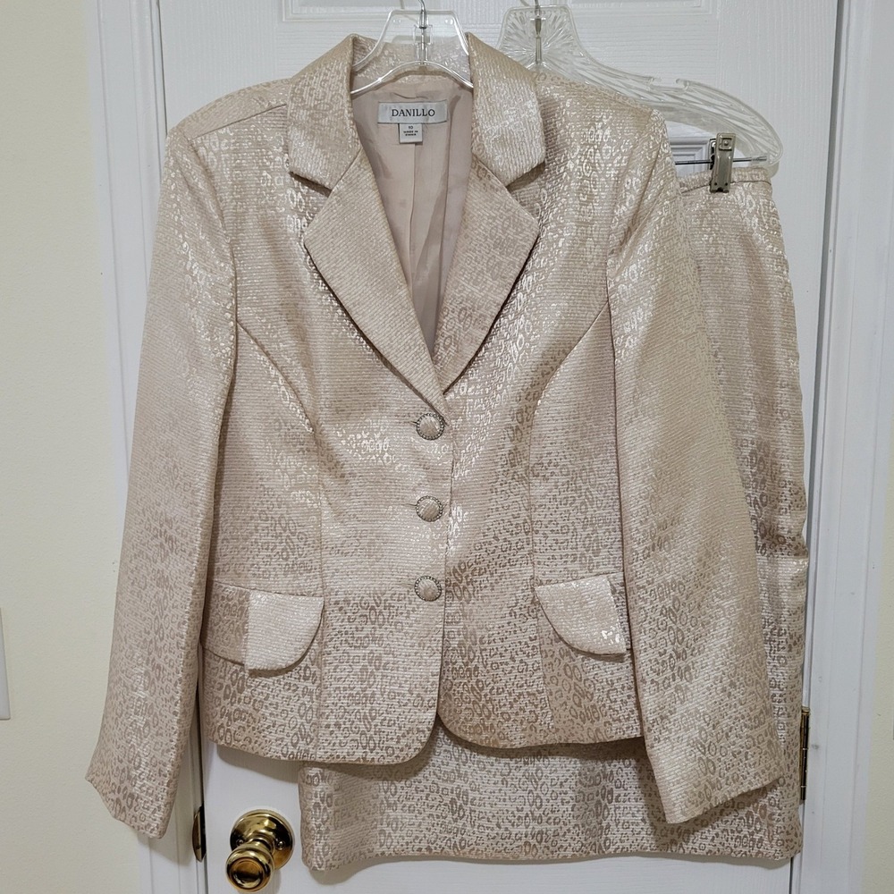 Danillo Womens Champagne Gold Leopard Jacquard Skirt Suit Set Size 10 Rhinestone